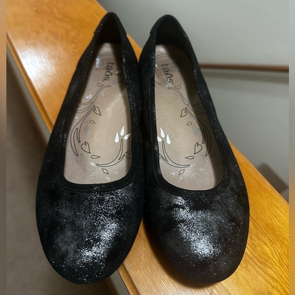 Taos Footwear Shoes Taos Rascal Black Shimmer Flats Poshmark